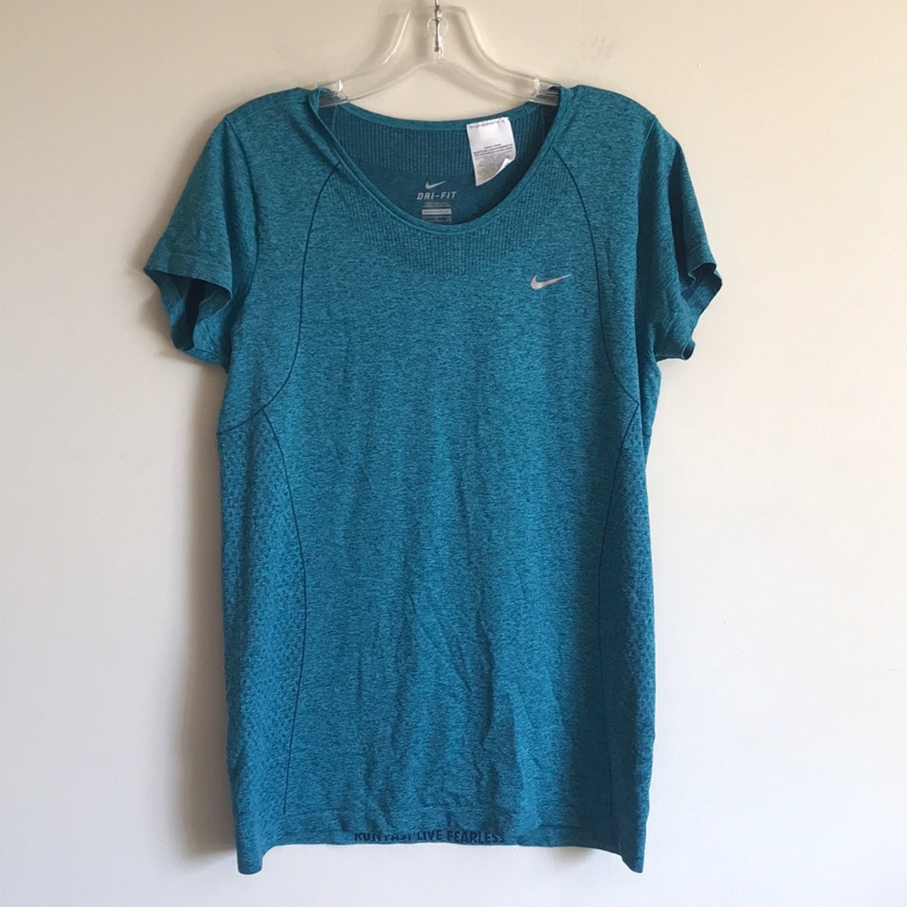 Nike Women’s Dri-Fit Shirt Size XL